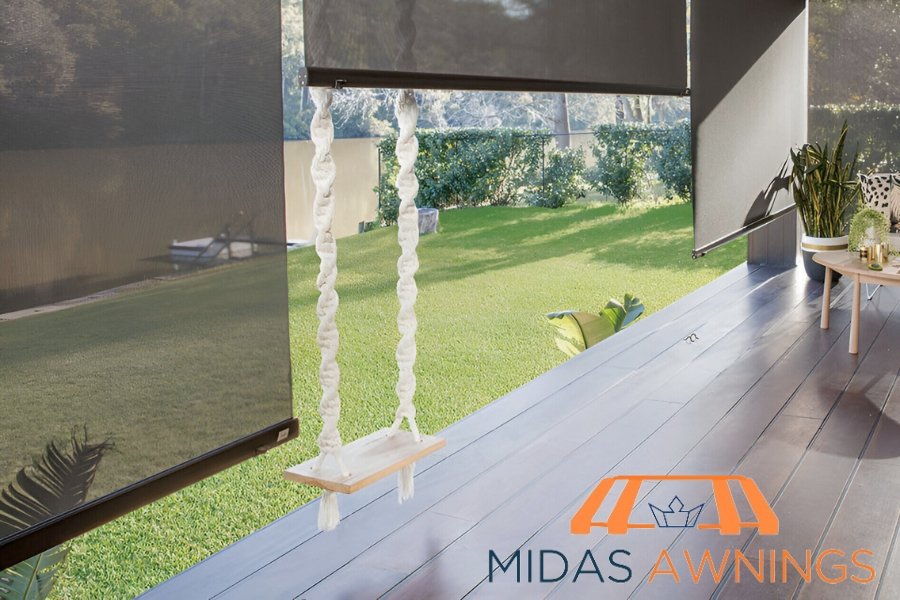vertical-drop-awnings-midas-awnings-singapore-2 vertical-drop-awnings-midas-awnings-singapore-2