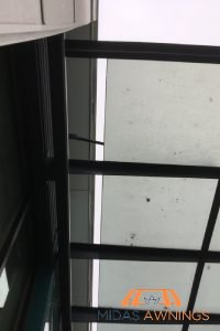 visible-gaps-or-openings-6-warning-signs-your-awnings-are-not-properly-installed-awnings-midas-awnings-singapore