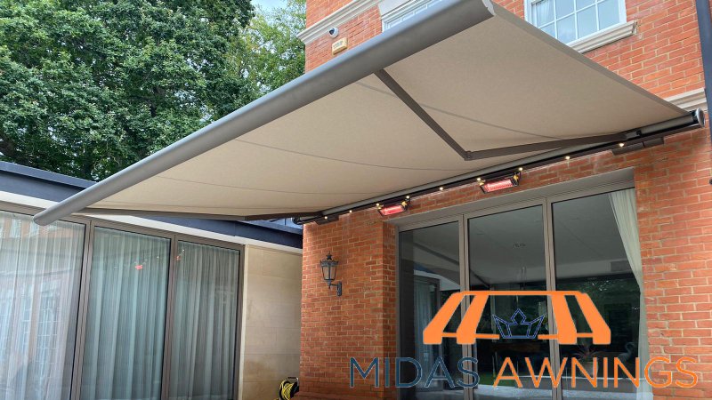 featured-image-installed-awning-4-common-mistakes-to-avoid-when-installing-a-retractable-awning-midas-awnings-singapore