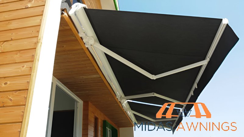 featured-retractable-patio-awning-7-simple-tips-for-maintaining-your-retractable-awning-in-singapore-retractable-awnings-midas-awnings-singapore