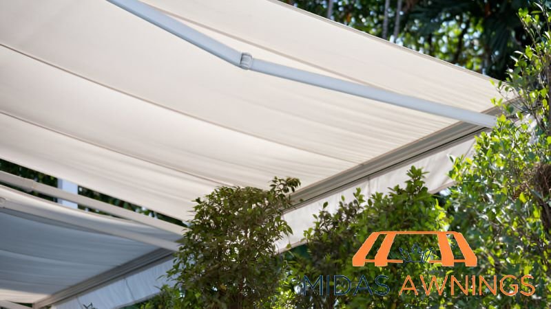featured-what-are-the-pros-and-cons-of-installing-retractable-awning-in-singapore-retractable-awnings-midas-awnings-singapore