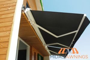 5 Essential Retractable Awning Installation Tips in Singapore 3 projected-awning-5-essential-retractable-awning-installation-tips-retractable-awnings-midas-awnings-singapore