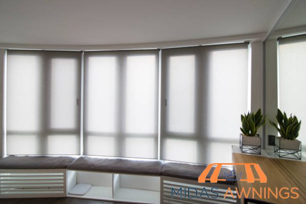 Retractable Awning Installation in Singapore - Landed, Newton 7 vertical-roller-blinds-featured-img-midas-awnings-singapore