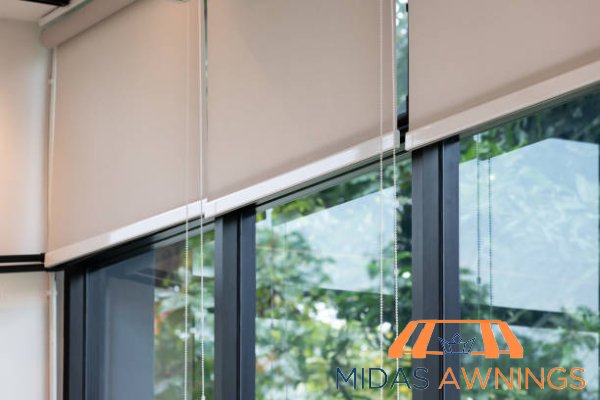 vertical-roller-blinds-img-midas-awnings-singapore vertical-roller-blinds-img-midas-awnings-singapore