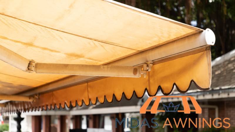 featured-9-top-tips-to-prevent-mold-and-mildew-on-your-retractable-awning-after-an-awning-replacement-midas-awnings-singapore