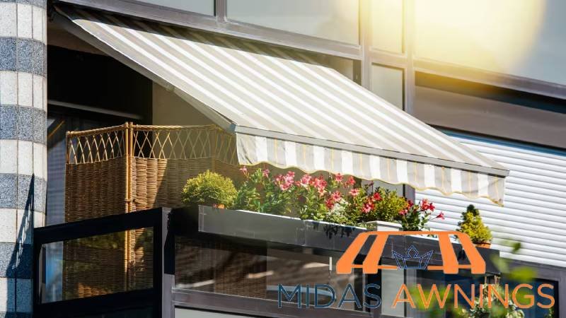 featured-when-is-the-best-time-to-replace-your-retractable-awning-replacement-midas-awnings-singapore