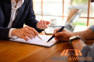 6 Common Mistakes Singapore Homeowners Make When Hiring an Awning Contractor 4 lack-of-communication-6-common-mistakes-singapore-homeowners-make-when-hiring-an-awning-contractor-greenage-landscaping-services-singapore