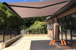 Why Awnings Are Essential for Homes in Singapore 4 benefits-of-installing-awnings-temperature-control-why-awnings-are-essential-for-homes-in-singapore-awnings-midas-awnings-singapore