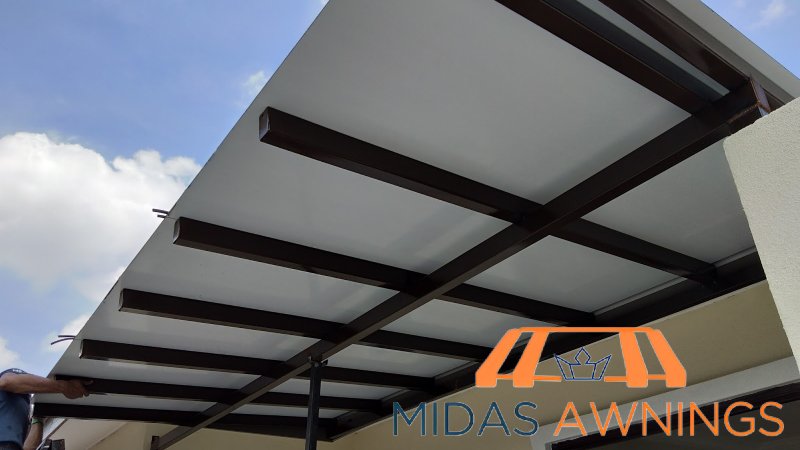 featured-how-aluminium-composite-roofing-protects-your-home-from-water-damage-during-singapores-rainy-season-aluminium-composite-roofing-midas-awning-singapore