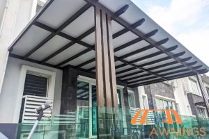 noise-reduction-aluminium-composite-roofing-vs-polycarbonate-roof-which-is-better-for-your-singapore-home-aluminium-composite-roofing-midas-awning-singapore