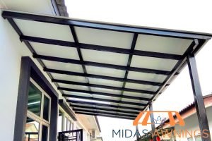 7 Ways Aluminium Composite Roofing Withstands Singapore's Tropical Climate 3 they-are-lightweight-but-exceptionally-strong-7-ways-aluminium-composite-roofing-withstands-singapores-tropical-climate-aluminum-composite-roofing-midas-awnings-singapore