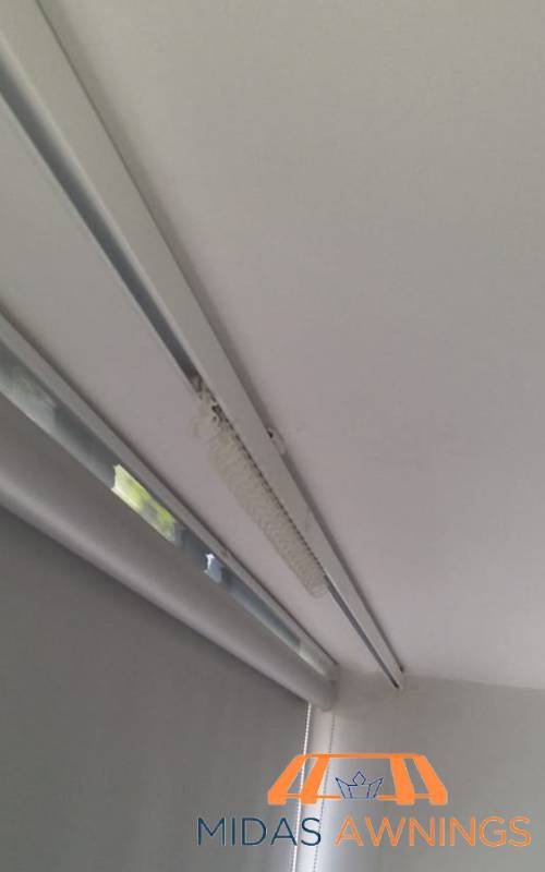 factors-to-consider-curtain-track-installation-midas-awnings-singapore factors-to-consider-curtain-track-installation-midas-awnings-singapore