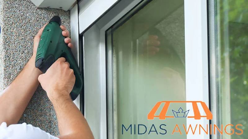 featured-outdoor-roller-blinds-installation-in-singapore-diy-vs-professionial-services-outdoor-roller-blinds-midas-awnings-singapore
