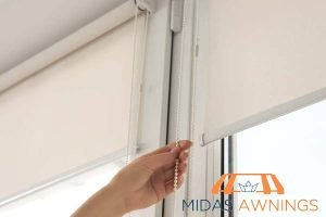 loose-or-broken-cords-outdoor-blinds-repair-in-singapore-8-common-issues-and-how-to-fix-them-outdoor-blinds-midas-awnings-singapore