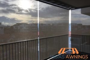 Motorized vs. Manual Outdoor Blinds in Singapore: Which One is Right for You? 3 weather-conditions-motorized-vs-manual-outdoor-blinds-in-singapore-which-one-is-right-for-you-outdoor-blinds-midas-awnings-singapore